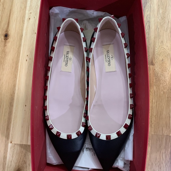 SOLD - PATENT ROCKSTUD BALLET FLAT - Picture 7 of 7